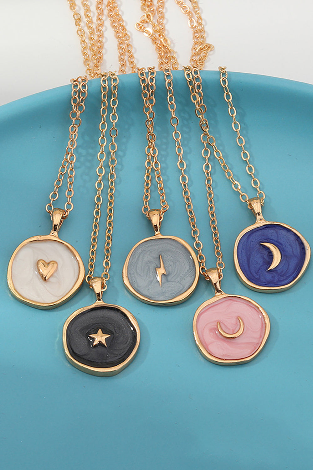 Golden Star Round Necklace