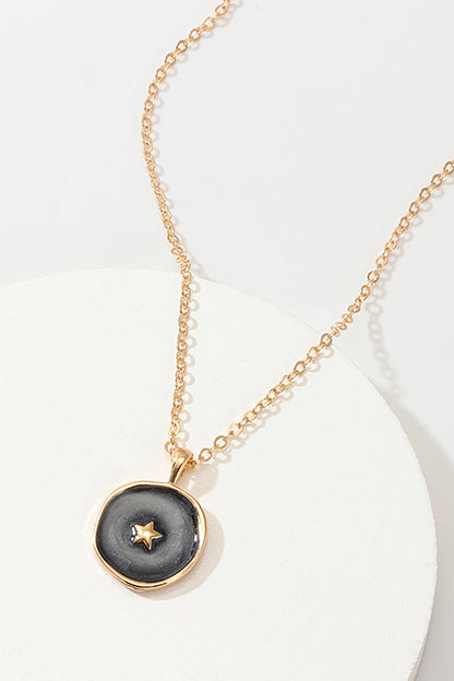 Golden Star Round Necklace