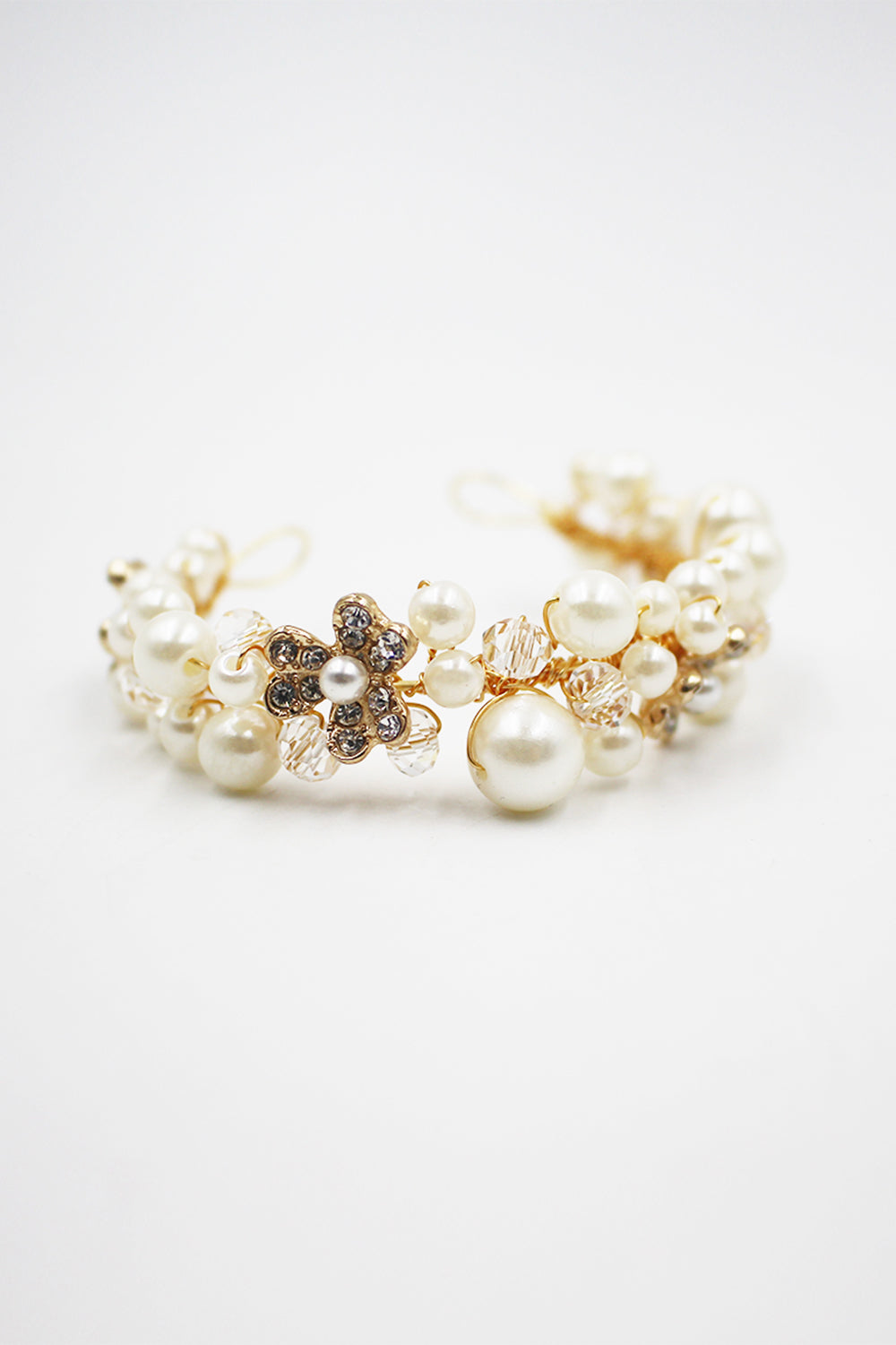 Bride and Bridesmaids Sisters Pearl Wrist